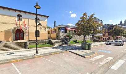 Escuela Municipal de Música D.Pedro Halffter Caro en Villafranca del Bierzo
