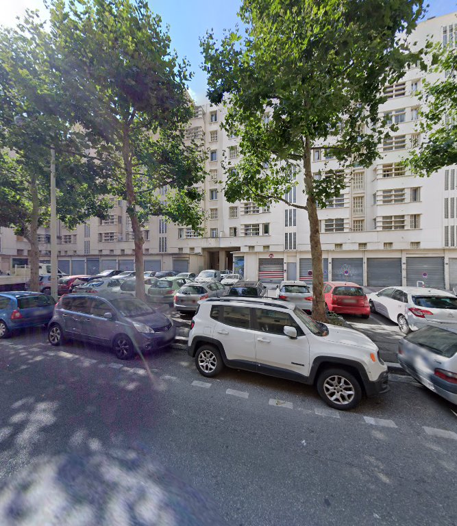 29 Place Vivaux, 13002 Marseille, France Parking