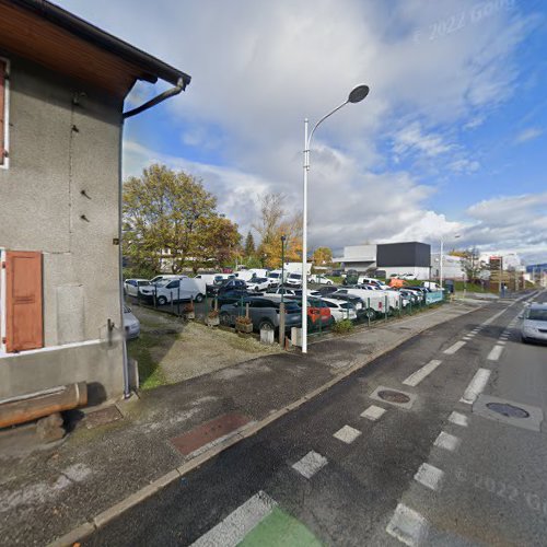 Borne de recharge de véhicules électriques VIRTA Charging Station Annecy