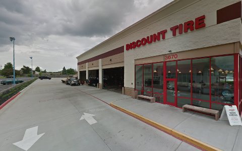 Tire Shop «Discount Tire Store - Springfield, MO», reviews and photos, 3670 S Glenstone Ave, Springfield, MO 65804, USA