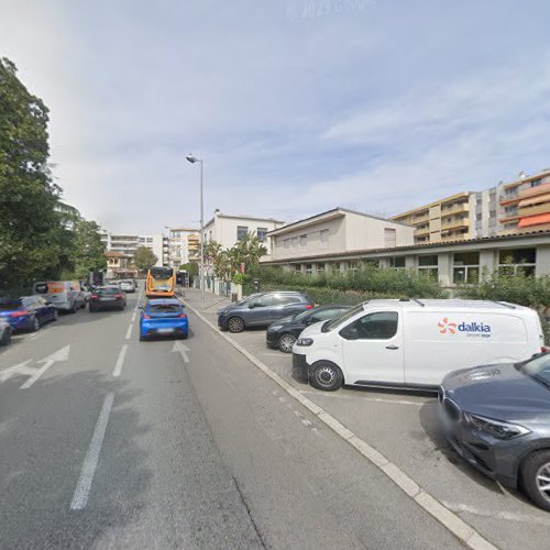 Borne de recharge de véhicules électriques Prise de Nice Charging Station Saint-Laurent-du-Var
