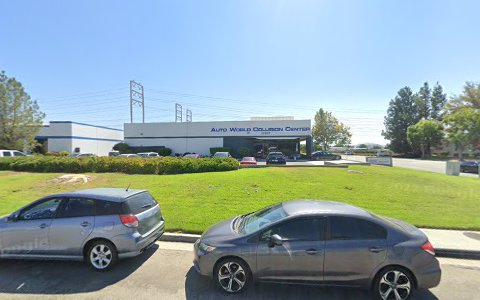 Auto Body Shop «AUTOWORLD Collision Center», reviews and photos, 27967 Beale Ct, Valencia, CA 91355, USA