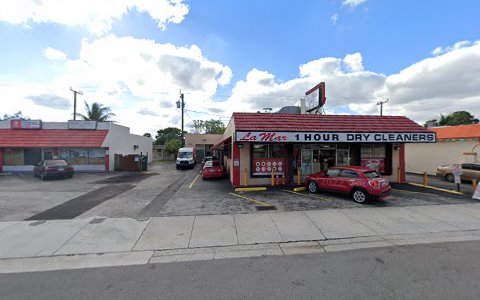 Dry Cleaner «La Mar 1 Hour Dry Cleaners», reviews and photos, 6430 Pembroke Rd, Miramar, FL 33023, USA
