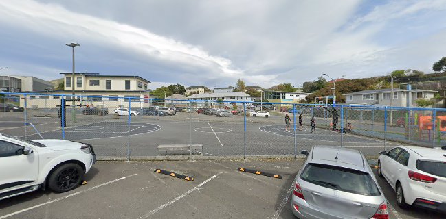 Reviews of Basketball Courts (Gym) in Porirua (Wellington) Reviews of Basketball Courts (Gym) in Porirua (Wellington)