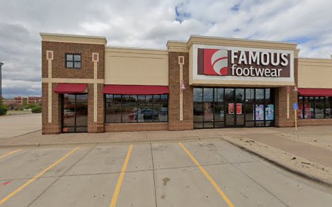Shoe Store «Famous Footwear», reviews and photos, 14929 Florence Trail, Apple Valley, MN 55124, USA