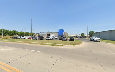 Auto Body Shop «B Street Collision Center», reviews and photos, 2340 Paul St, Omaha, NE 68102, USA