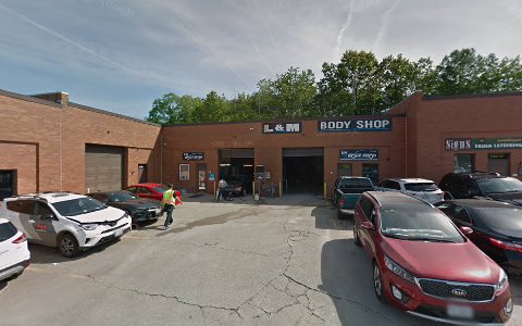 Auto Body Shop «L & M Auto Body», reviews and photos, 7304 Boudinot Dr, Springfield, VA 22150, USA